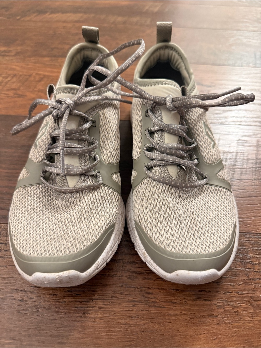 Vionic Women's Brisk Alma Athletic Sneakers in Light Gray